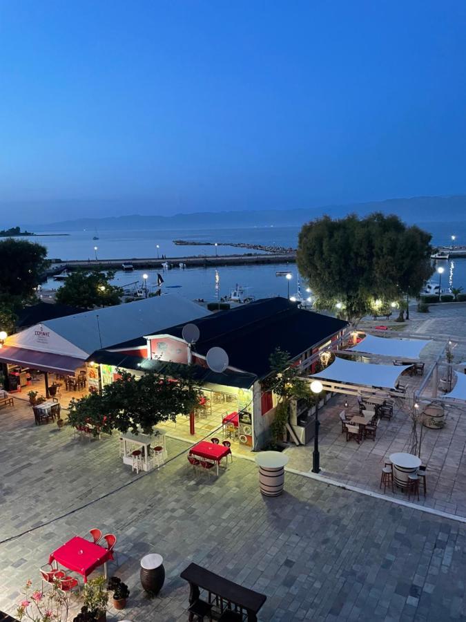 Grand Apartments Nea Koroni Eksteriør billede